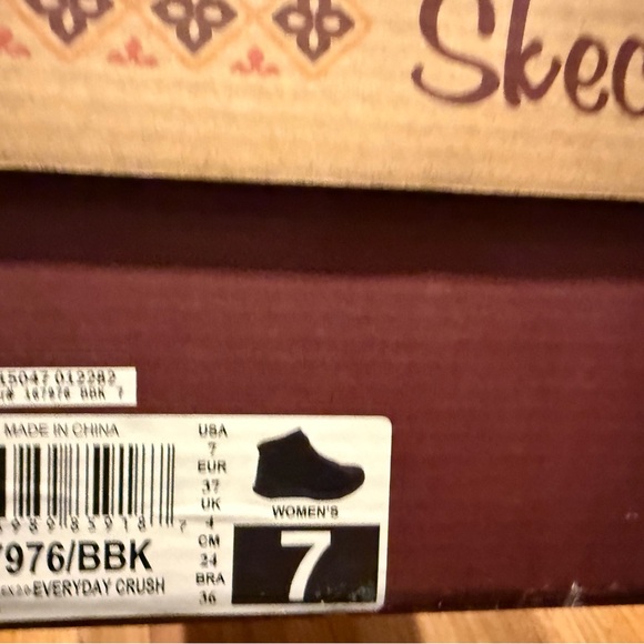 Skechers Black Women's Shoes - Picture 4 of 6